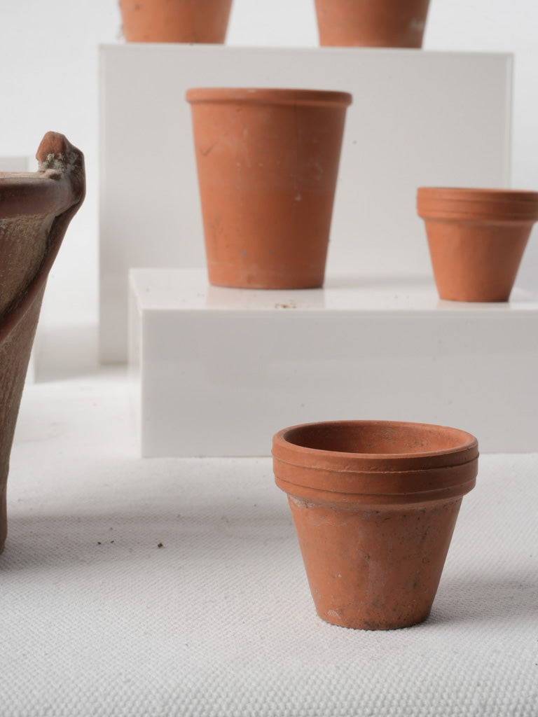 Antique-style tapered pots
