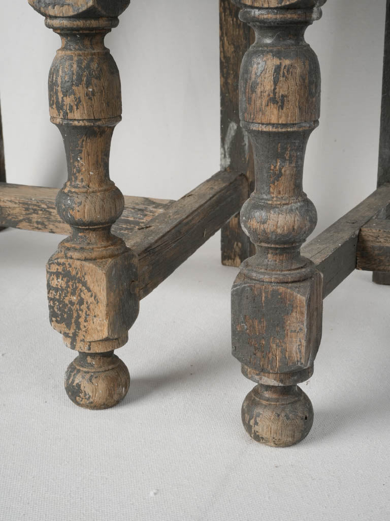Aged 18th-century provincial chairs  