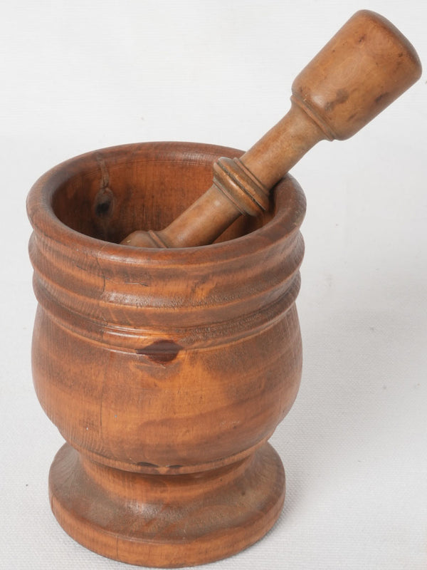 Charming vintage wooden mortar & pestle - petit 5½"