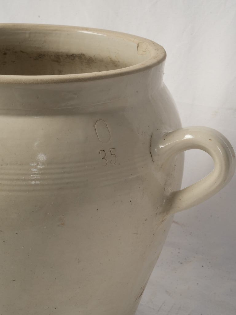 Versatile drainage hole planter  