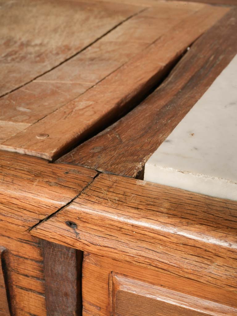 Colorful livestock plaques display  