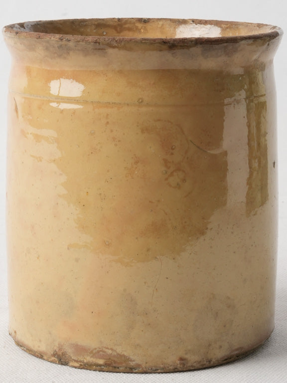 Classic cylindrical ochre pot  