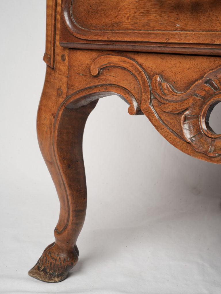 Decorative walnut sauteuse furniture