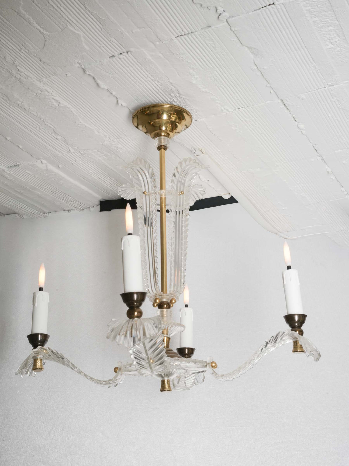 Poised 1960s–70s French Four-Light Plexiglass and Brass Chandelier - 20½" x 19¾"