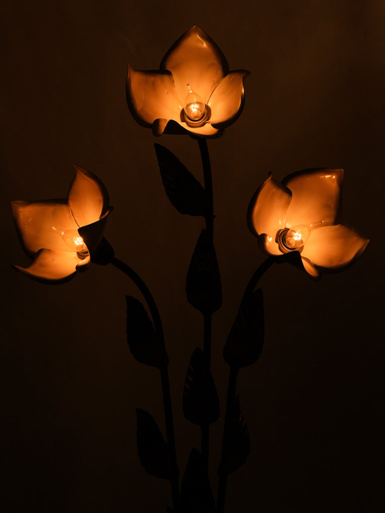 Classic gilded flower floor lamp