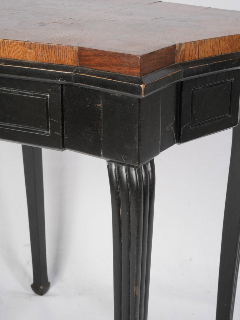 Sophisticated lamp or drinks table  