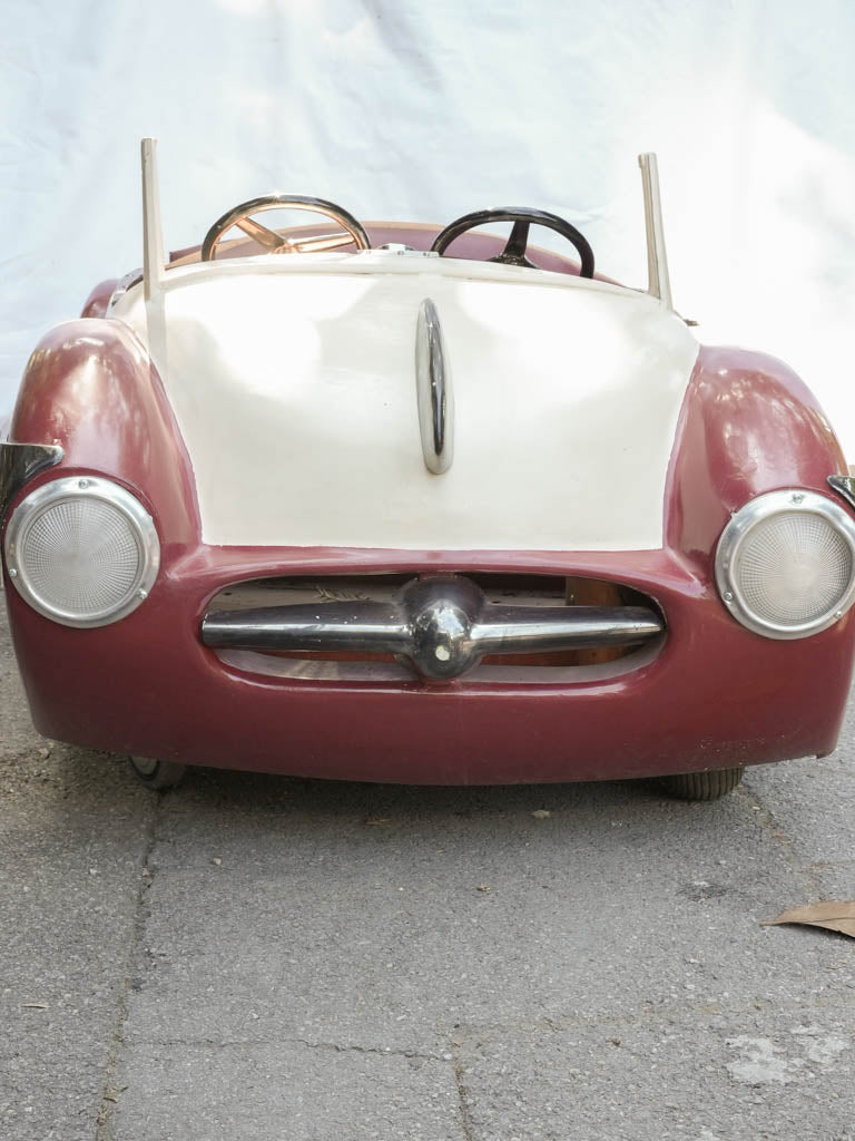 Nostalgic 1950s airplane-styled car sculpture