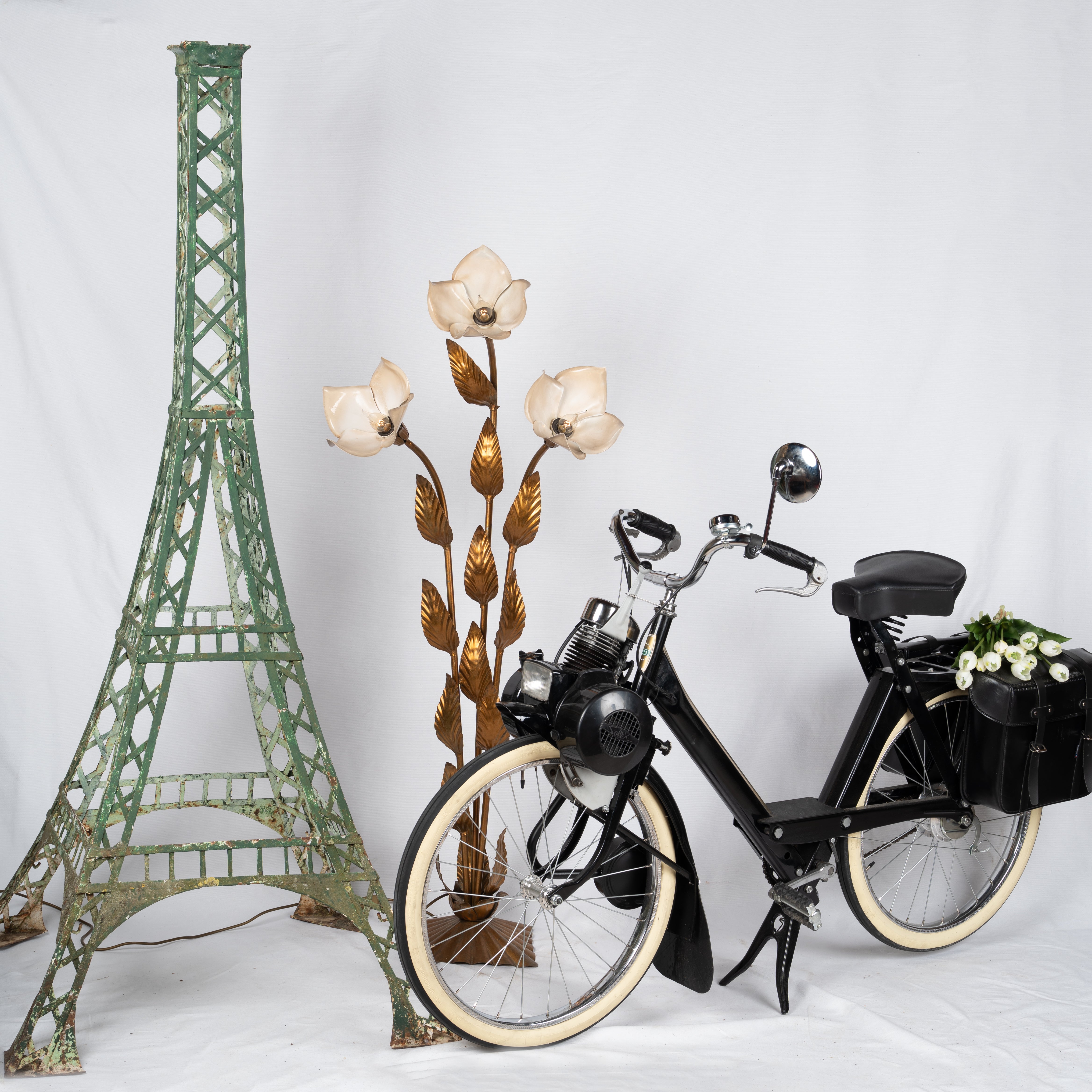 Luxurious 1966 restored French motorized bike
