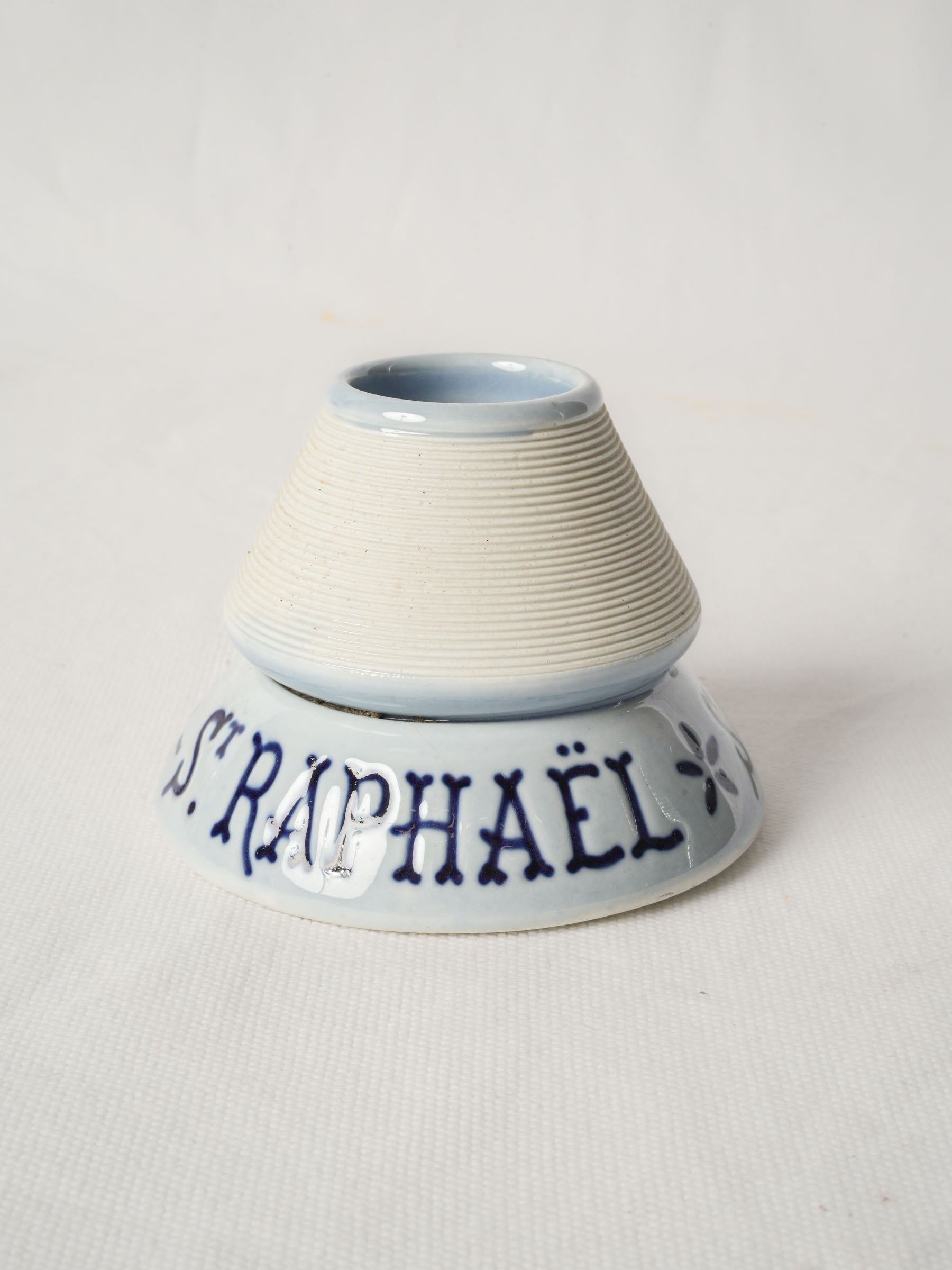 Early 20th century French St Raphaël Quinquina advertising match striker