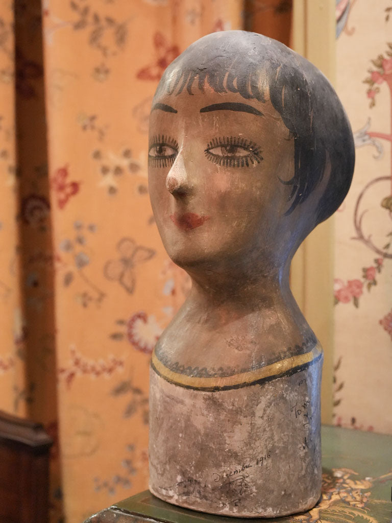 Vintage Art Deco sculptural marotte  