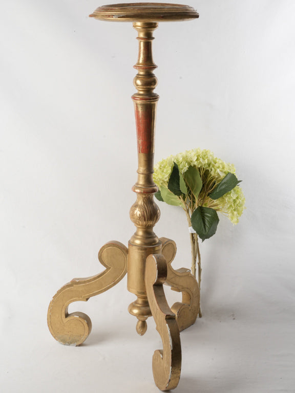 Historic baluster-form pedestal