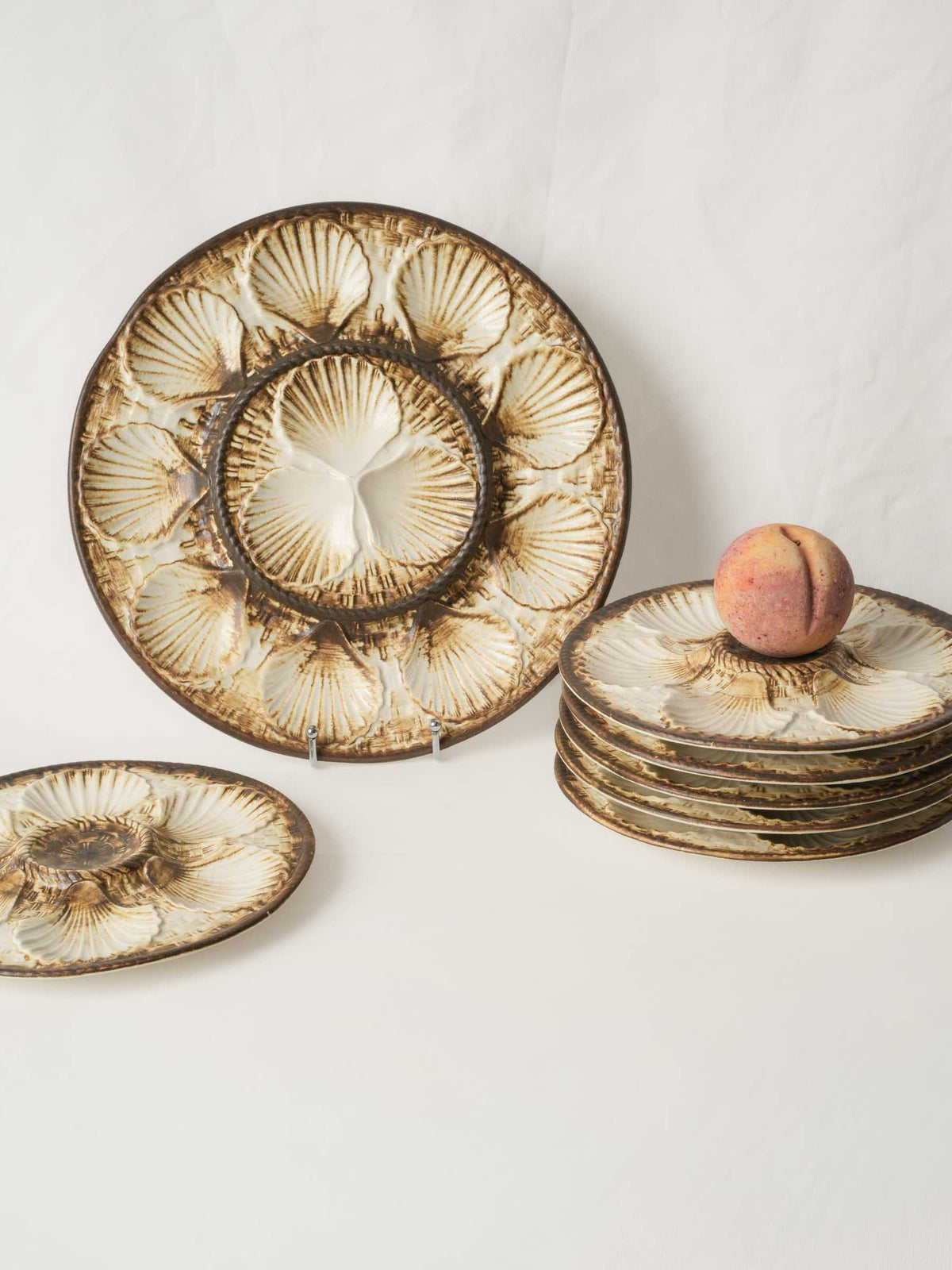 1960s French Majolica Oyster Service by Longchamp, 7 Pieces