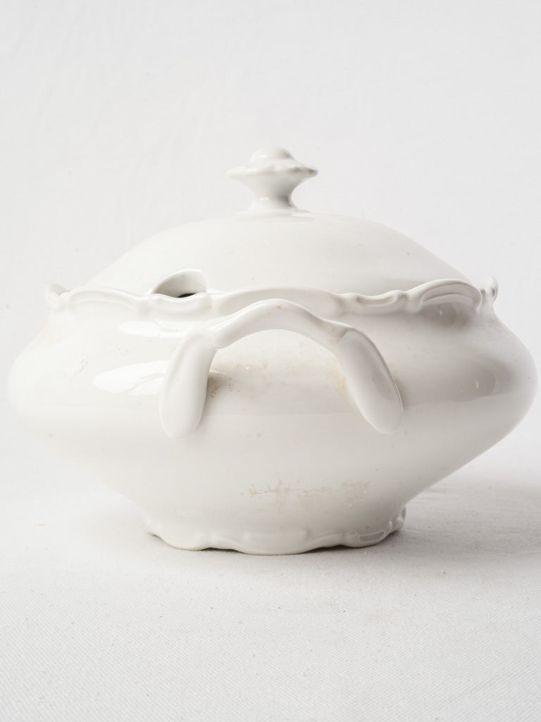 Early 20th Century French Rococo Revival White Ceramic Soup Tureen - 7½"