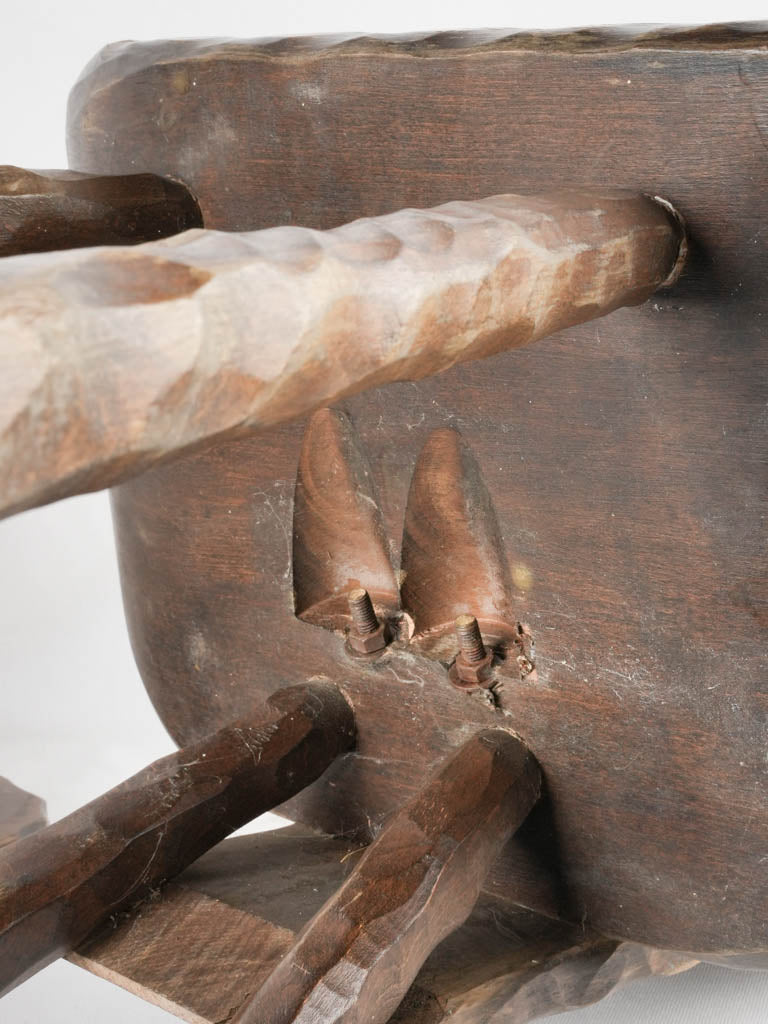 6 primitive chairs from Savoy