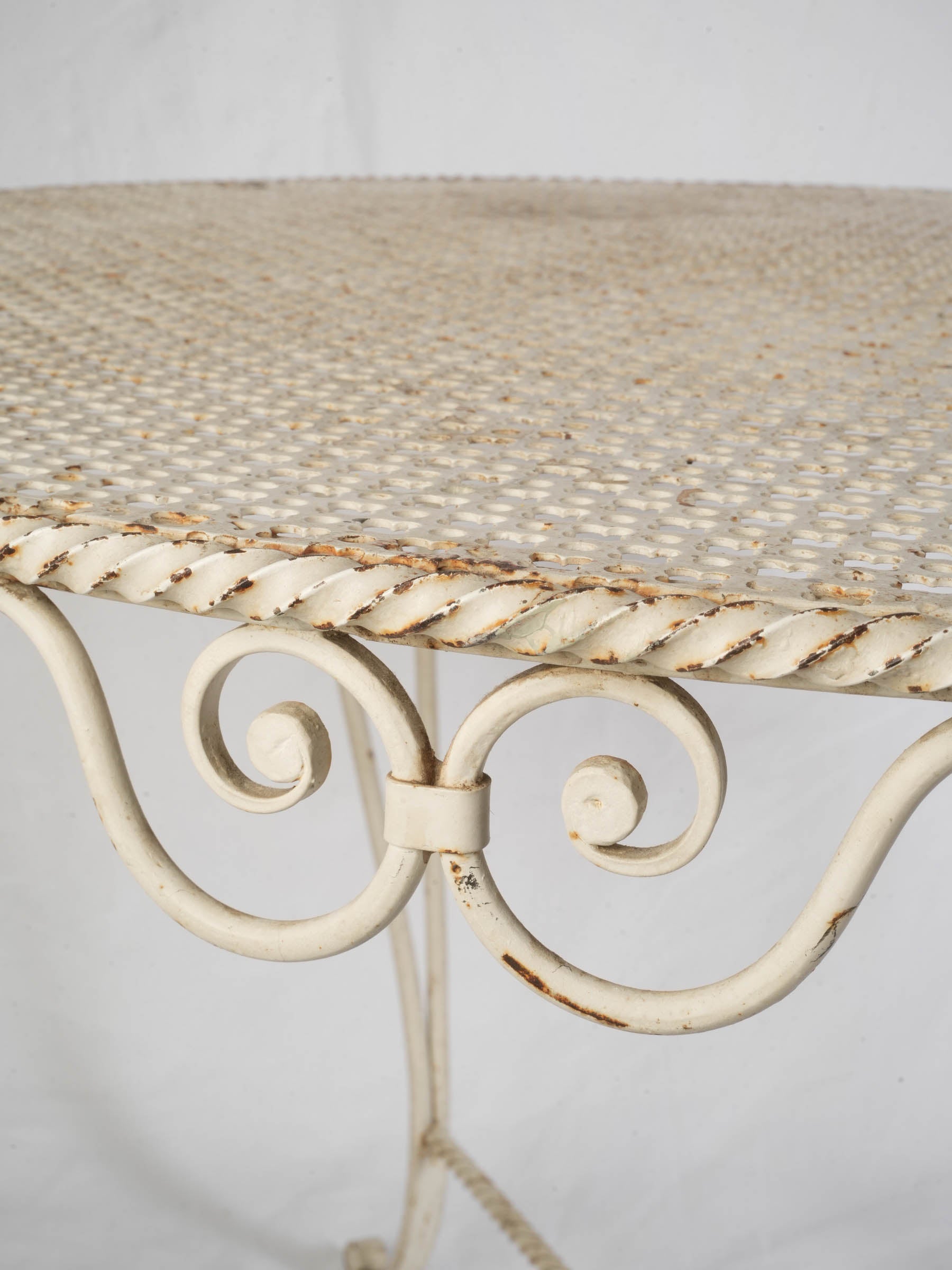 French wrought iron round garden table late 20th century - 45"