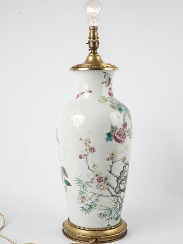 Charming pink floral gilded lamp