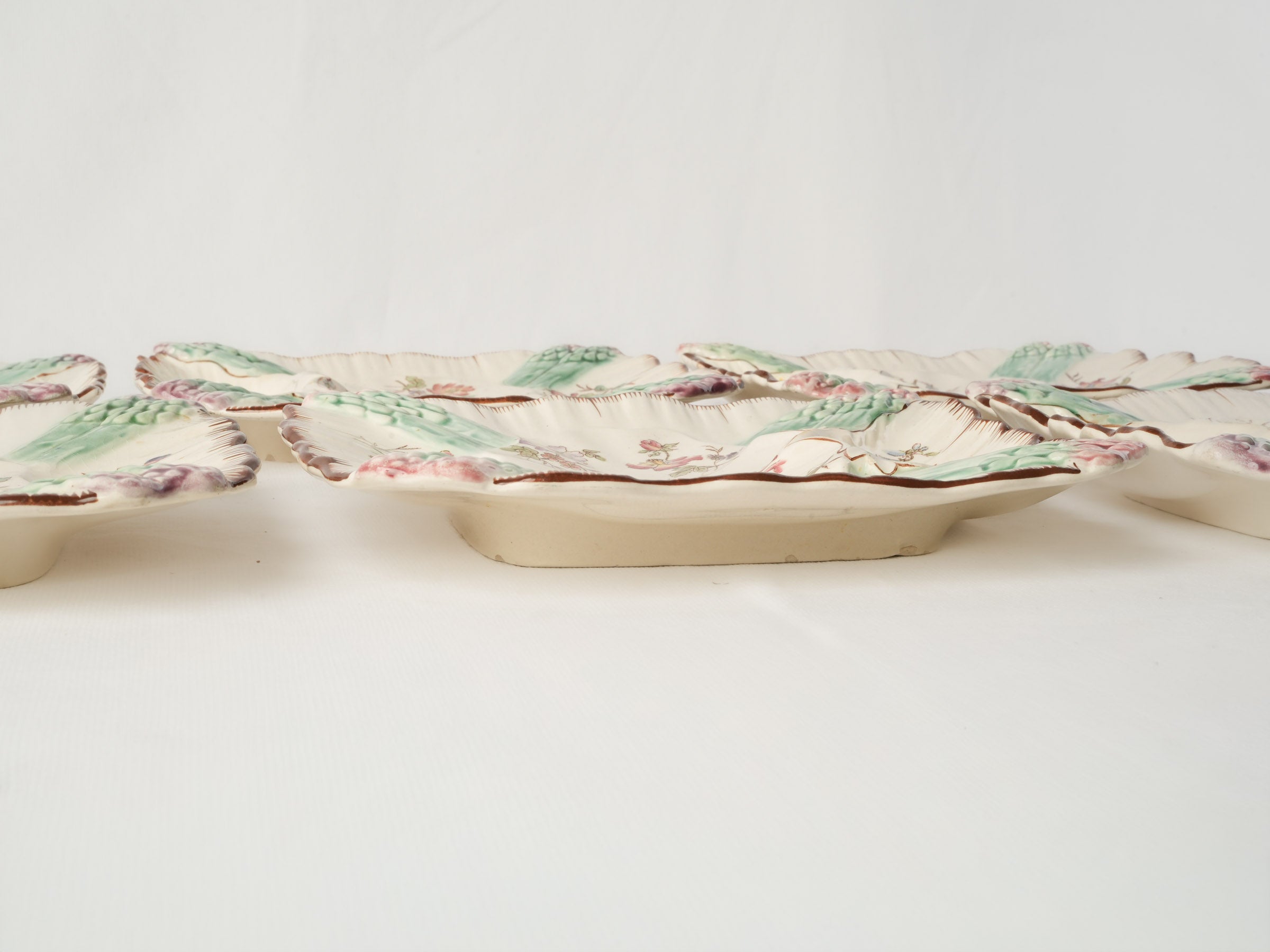 Set of Six Longchamp Terre de Fer Asparagus Serving Plates, Circa 1900