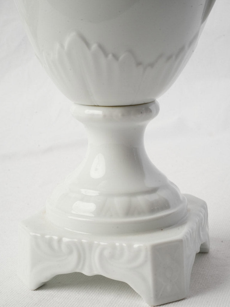 Smooth glazed porcelain collectible vase