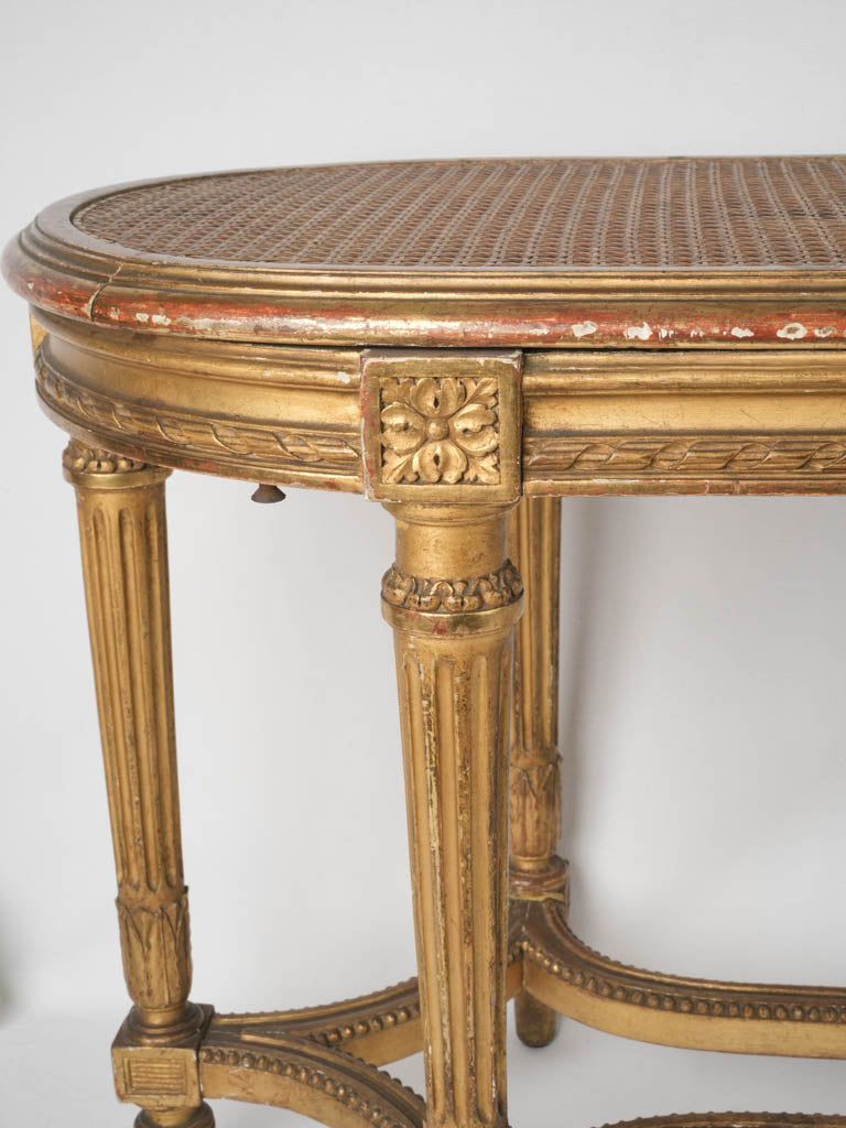Graceful French Louis XVI-style bench