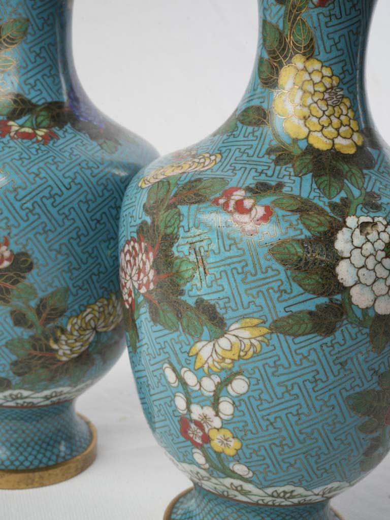 Classic vibrant peony design vases  