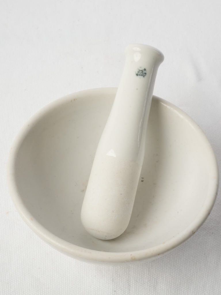 Speckled apothecary mortar kit