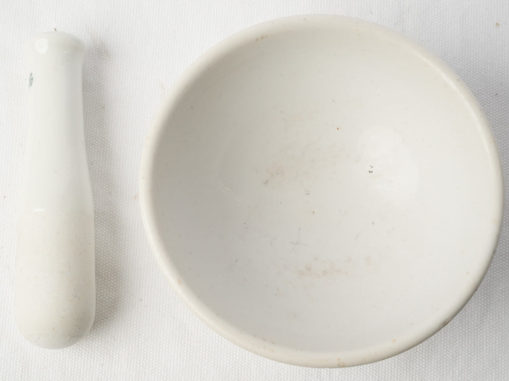 Classic French mortar tool