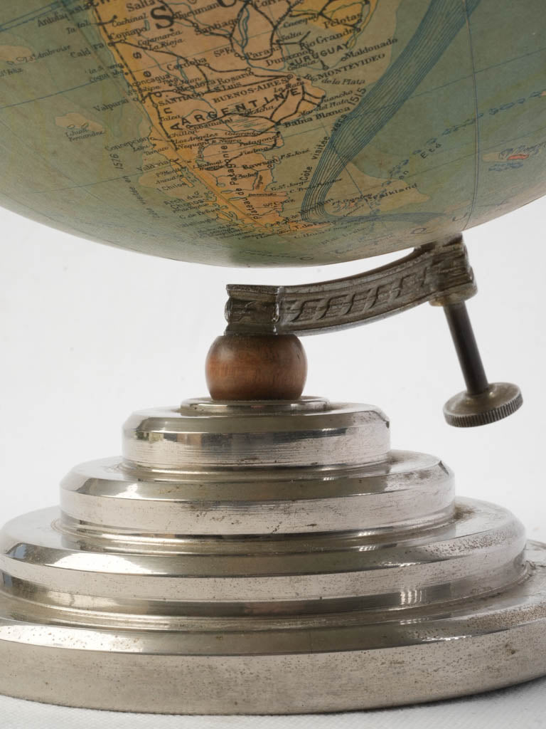 Classic Parisian-designed globe