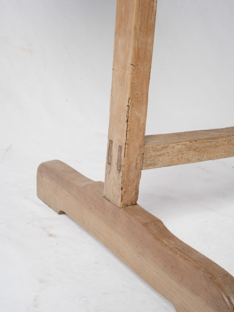 Unique heritage tilting round table  
