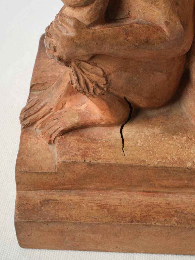 Artistic faceted modeling artwork