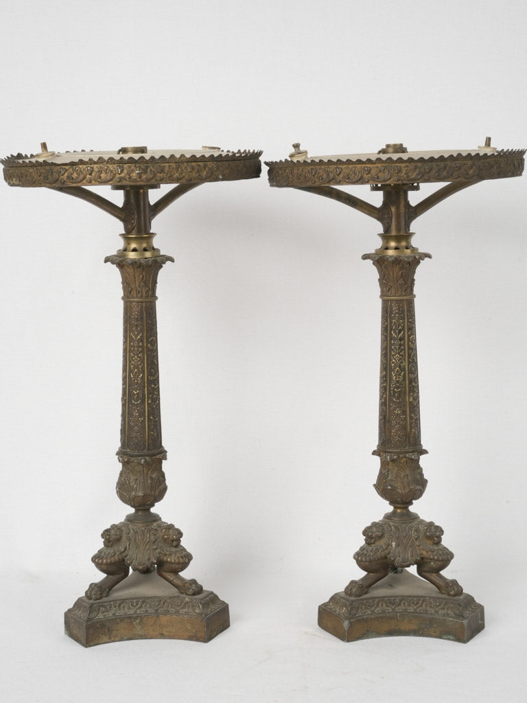 19th-century lion-themed tole lamp bases