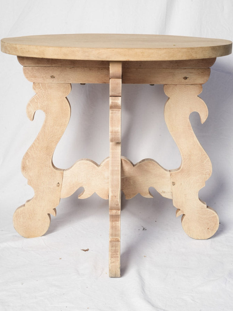 Historic scroll-legged guéridon tables