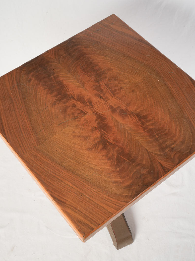 Old-world French bistro piece  