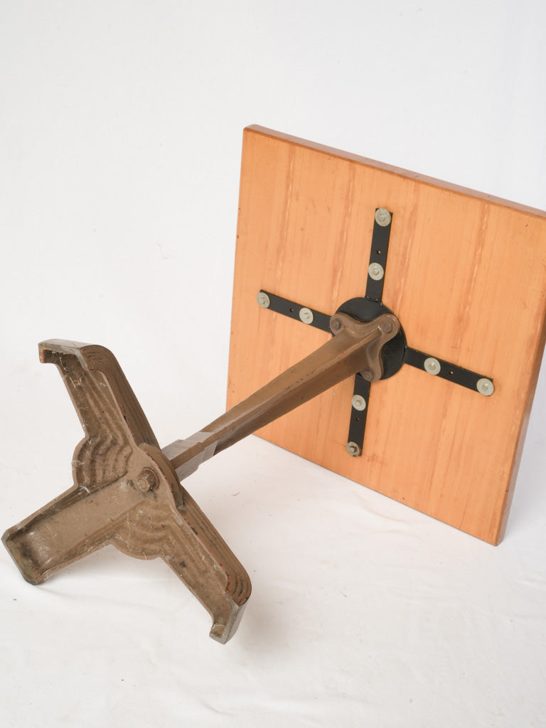 Distinctive pedestal bistro table  