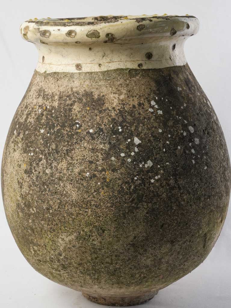 Rounded historic Provence pottery