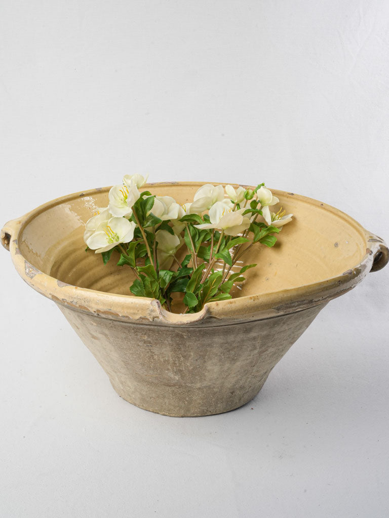 Charming vintage yellow ceramic tian bowl  