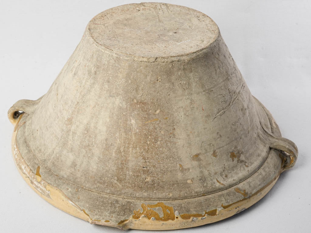 Durable Southern France pottery with handles  