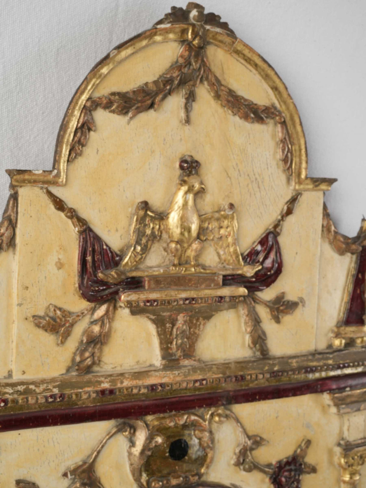 Early 19th-Century Italian Polychrome and Giltwood Mirror w/ Shaped Crest - 27¼" x 20½"