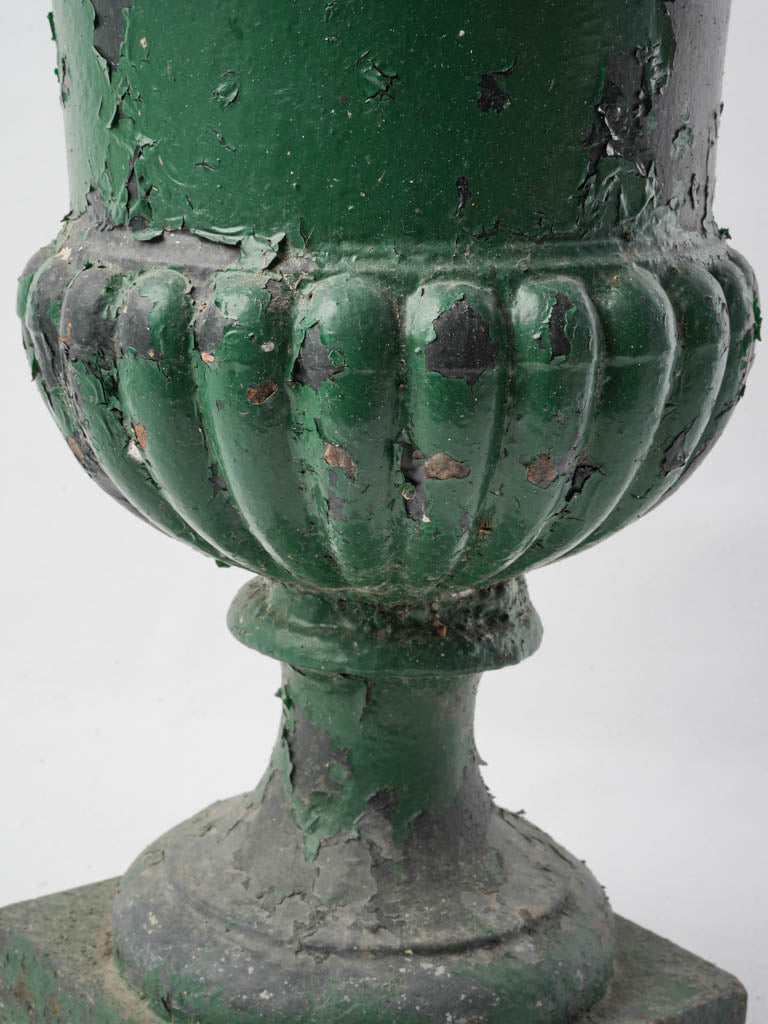 Historic inspired Medici planter
