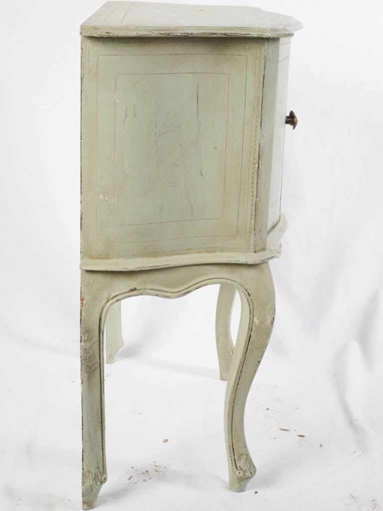 Early 20th century cabinet