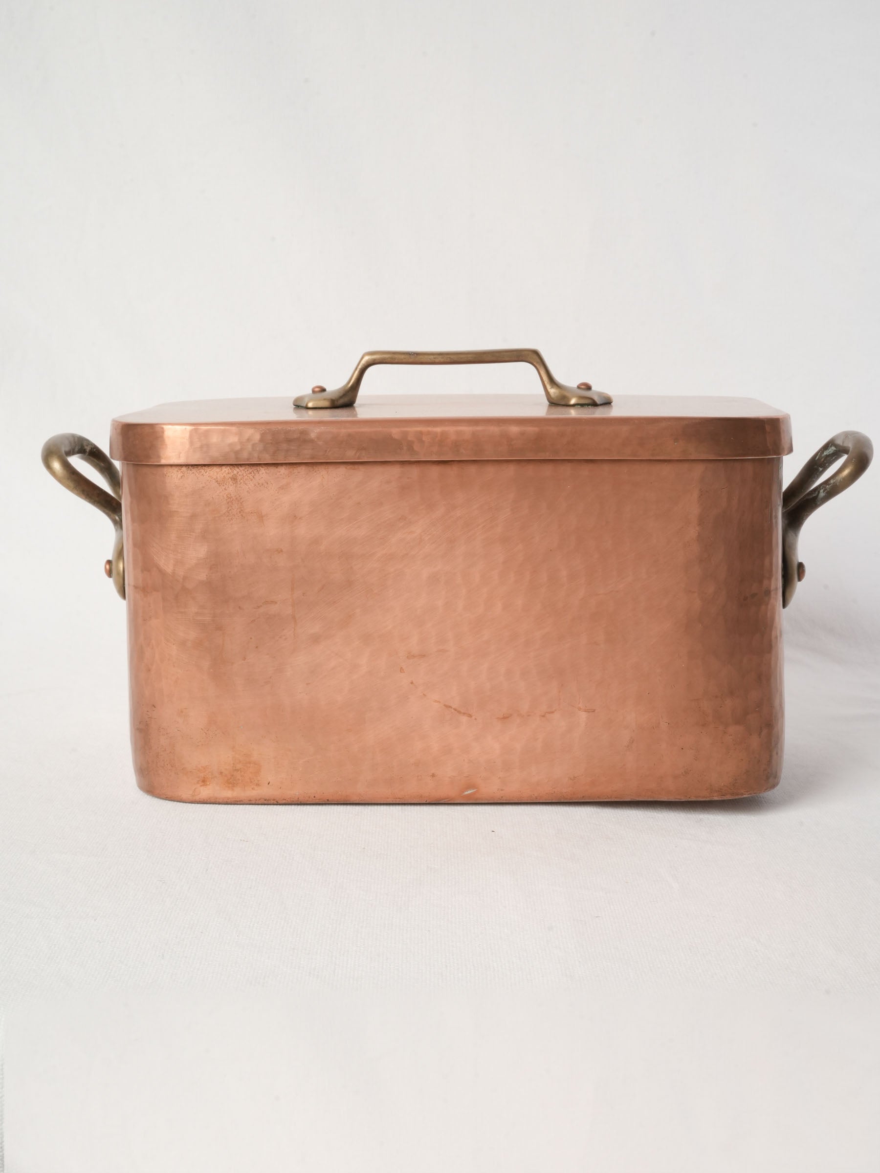Large French Hammered Copper Daubière - A Simon Paris