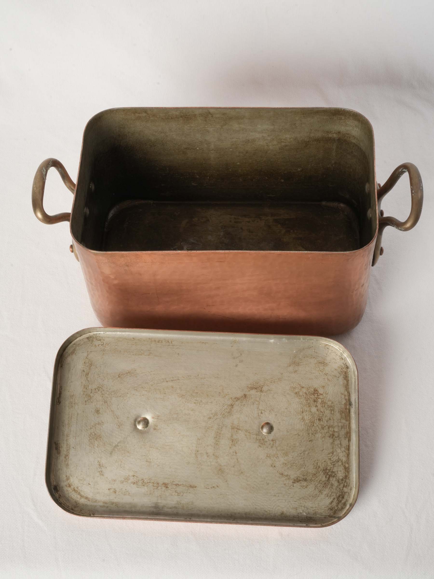 Large French Hammered Copper Daubière - A Simon Paris