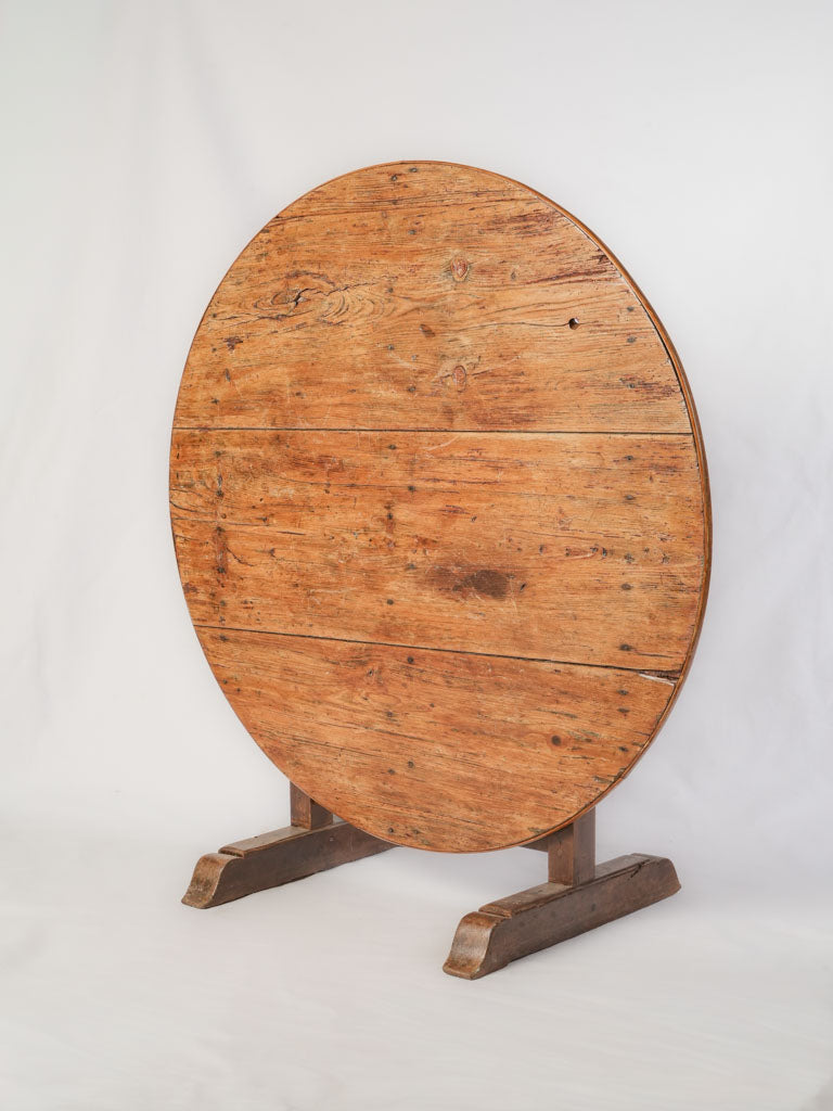 Timeworn fir winegrower’s table  