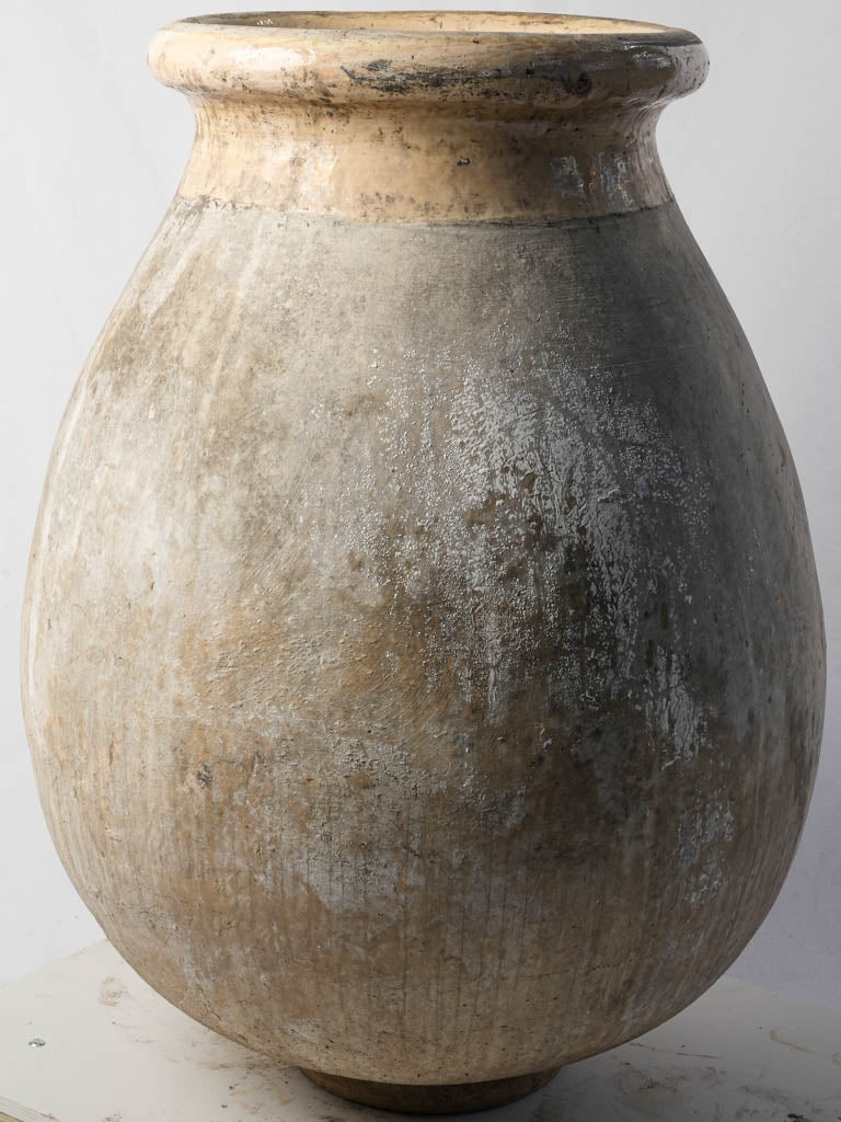 Vibrant yellow-finish Biot vessel  