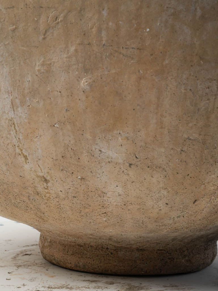 Graceful old-world Biot planter  