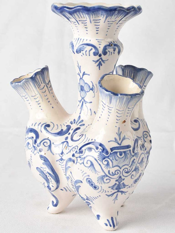Vintage tulip vase blue & white - Moustier faience