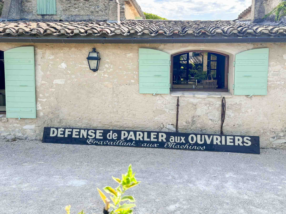 Huge Workshop Sign - DÉFENSE de PARLER aux OUVRIERS travaillant aux Machines