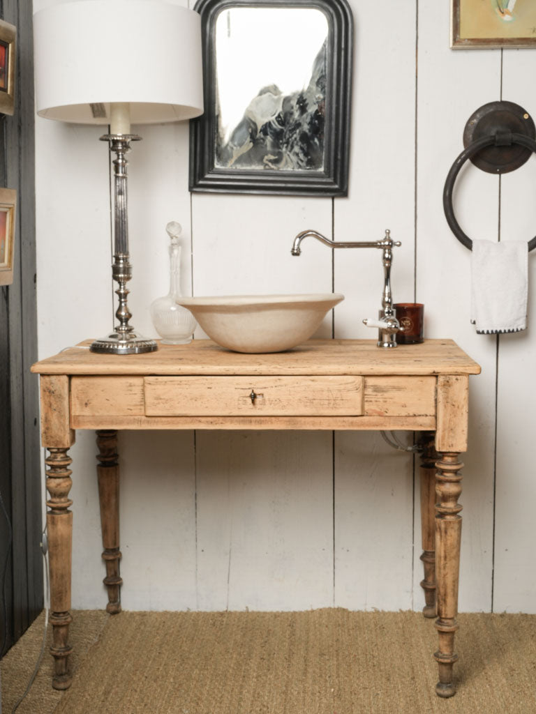 Patina-aged farmhouse washbasin stand  