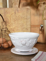 Strawberry colander with round dish
