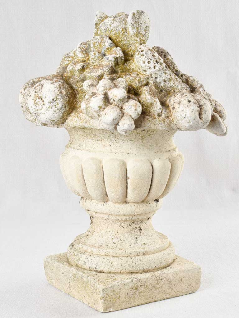 Fruit decoration finial 15¾"