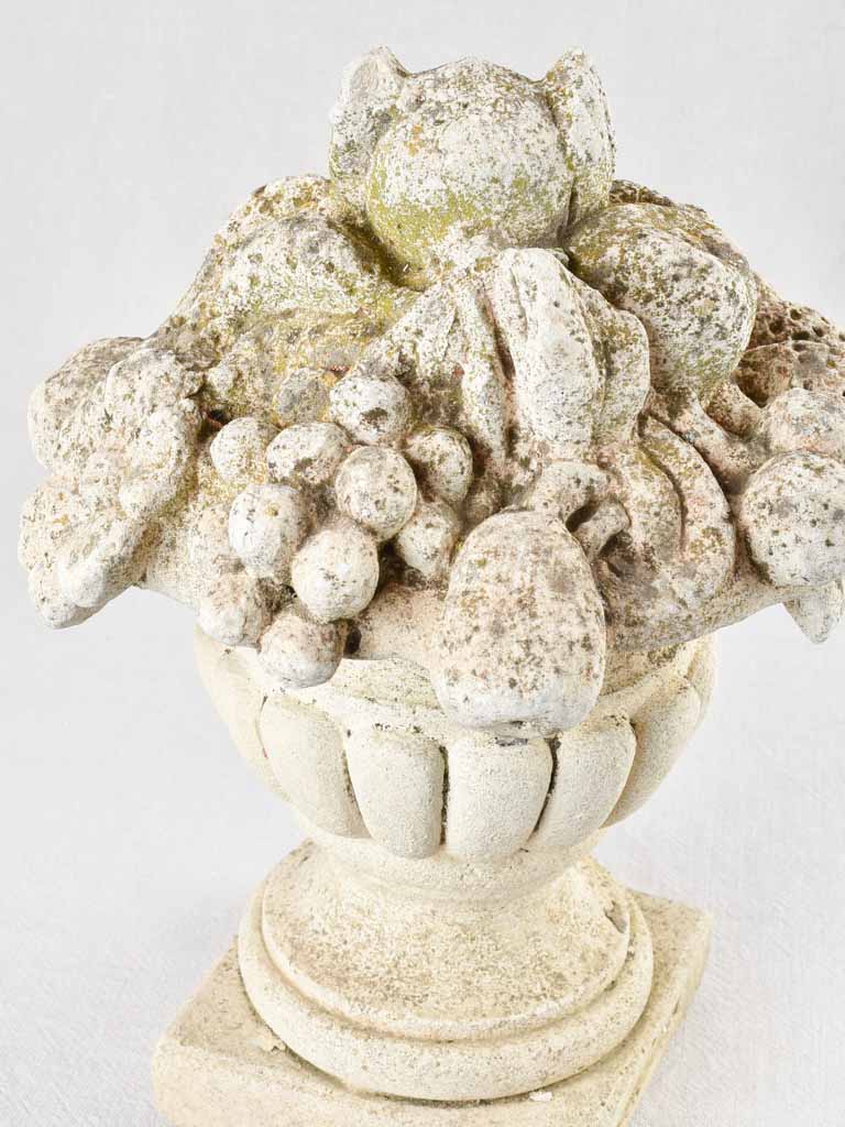 Fruit decoration finial 15¾"